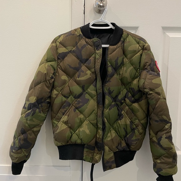 Canada Goose Reversible Bomber - Picture 6 of 8